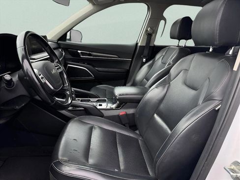 Used 2022 Kia Telluride S image 16