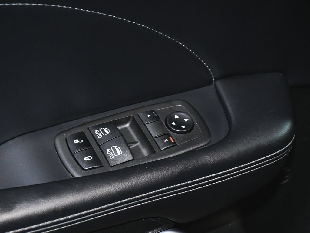 Used 2022 Dodge Challenger R/T Scat Pack RWD image 10