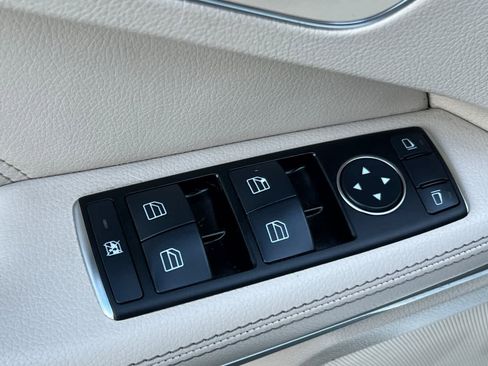 Used 2014 Mercedes-Benz E 350 Sedan image 13