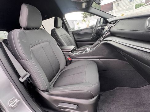 New 2026 Jeep Grand Cherokee Laredo AWD/4WD image 19