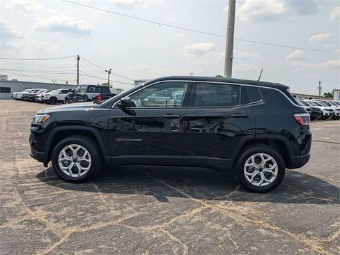 New 2025 Jeep Compass Sport image 7