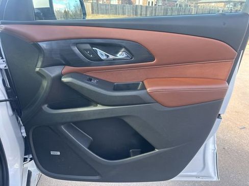 Used 2021 Chevrolet Traverse High Country image 29