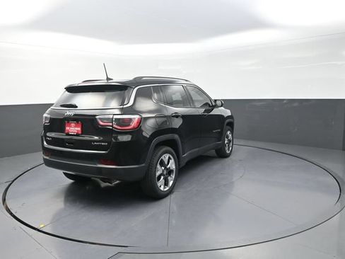 Used 2018 Jeep Compass Limited w/ Navigation Group AWD/4WD image 4