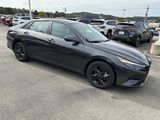 Used 2021 Hyundai Elantra SEL w/ Convenience Package image 2