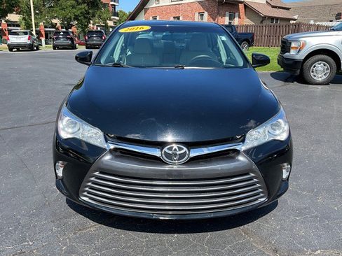 Used 2016 Toyota Camry LE FWD image 2