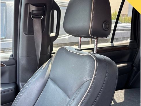 Used 2021 Chevrolet Tahoe Premier w/ Texas Edition RWD image 17
