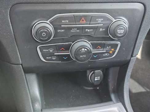 Used 2023 Dodge Charger R/T w/ Blacktop Package image 20