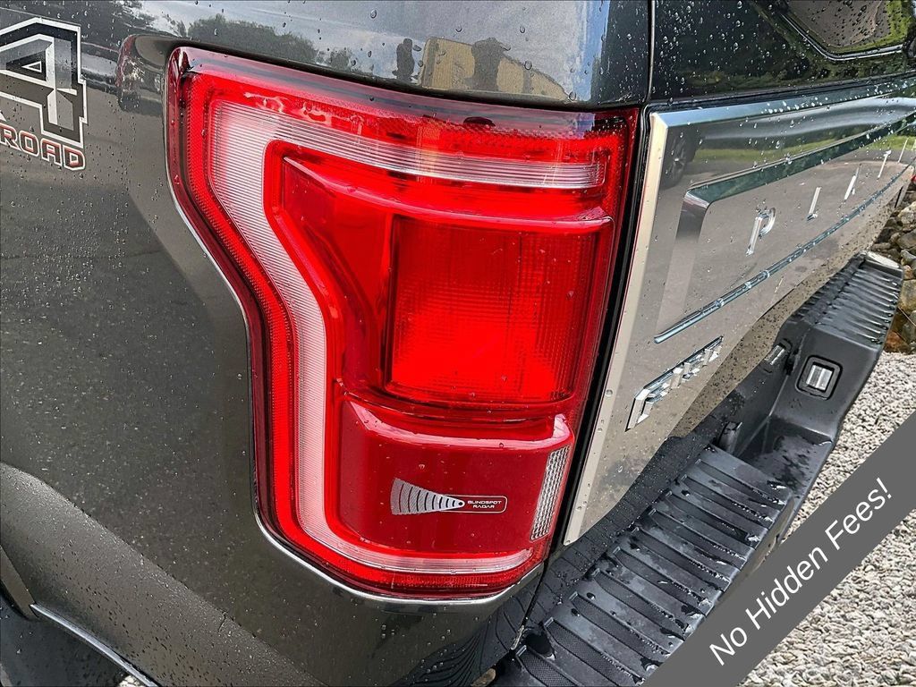 Used 2015 Ford F150 Platinum w/ Equipment Group 701A Luxury AWD/4WD image 27