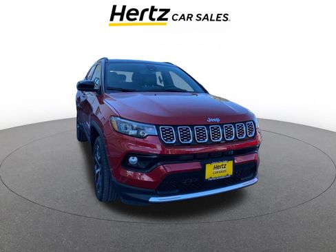 Used 2025 Jeep Compass Limited image 1