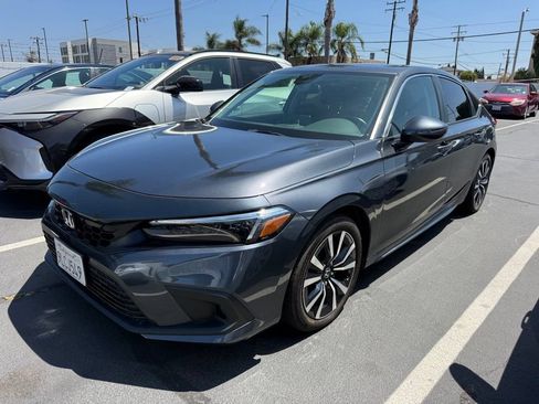 Used 2024 Honda Civic EX-L image 2
