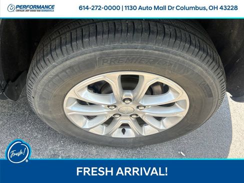 Used 2021 Jeep Grand Cherokee Laredo X AWD/4WD image 11