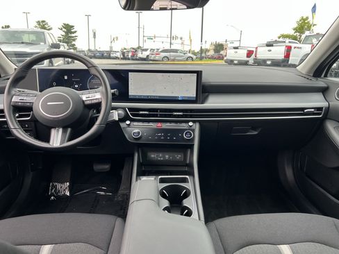 Used 2025 Hyundai Sonata SEL FWD image 23