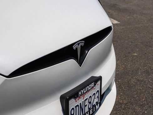 Used 2022 Tesla Model X AWD/4WD image 6