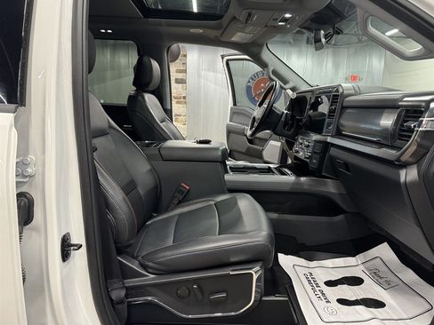 Used 2024 Ford F250 Lariat w/ Lariat Ultimate Package AWD/4WD image 37
