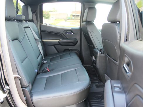 New 2025 GMC Canyon Elevation w/ Convenience Package image 43