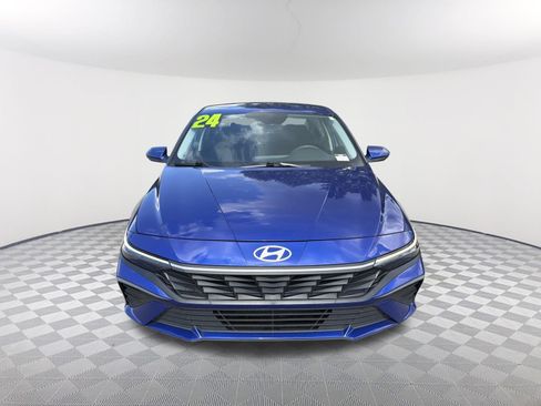 Used 2024 Hyundai Elantra SEL FWD image 2