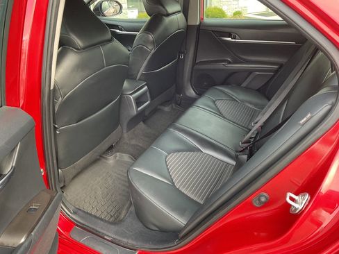 Used 2021 Toyota Camry SE FWD image 29
