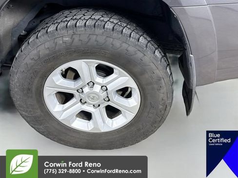 Used 2021 Toyota 4Runner SR5 AWD/4WD image 33