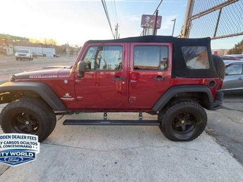 Used 2012 Jeep Wrangler Unlimited Rubicon w/ Connectivity Group AWD/4WD image 2