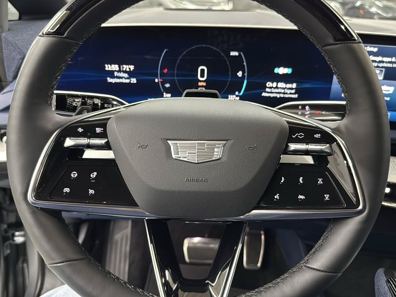 Used 2025 Cadillac Optiq Luxury 2 AWD/4WD image 18