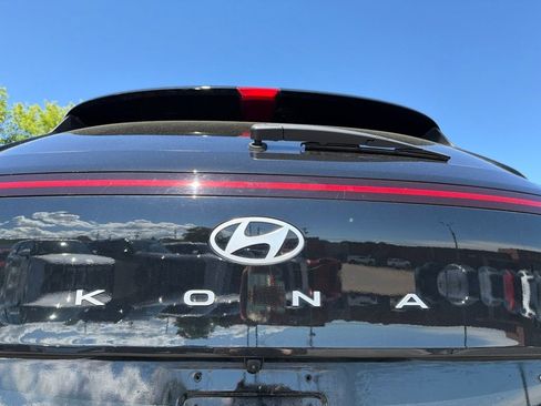 Certified 2024 Hyundai Kona SEL w/ Convenience Package AWD/4WD image 10