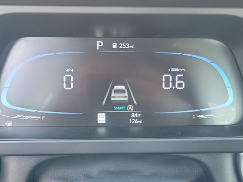 Certified 2026 Hyundai Elantra SE w/ Cargo Package FWD image 10