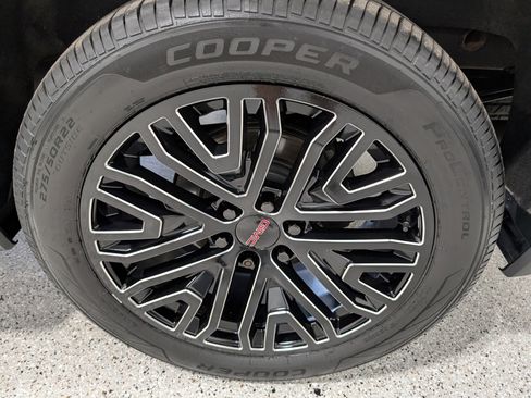 Used 2020 GMC Sierra 1500 SLT w/ SLT Premium Plus Package image 13