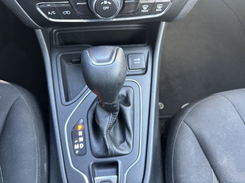 Used 2020 Jeep Cherokee Latitude image 19