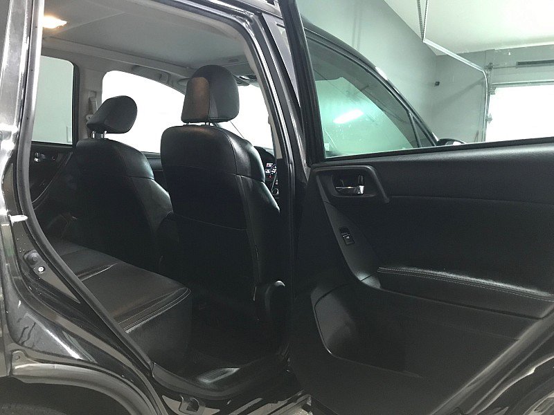 Used 2017 Subaru Forester 2.5i Limited AWD/4WD image 18