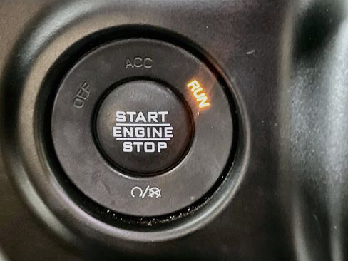 Used 2020 Jeep Gladiator Sport w/ Quick Order Package 24S AWD/4WD image 22