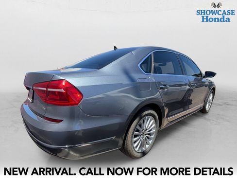 Used 2016 Volkswagen Passat 1.8T SE FWD image 5