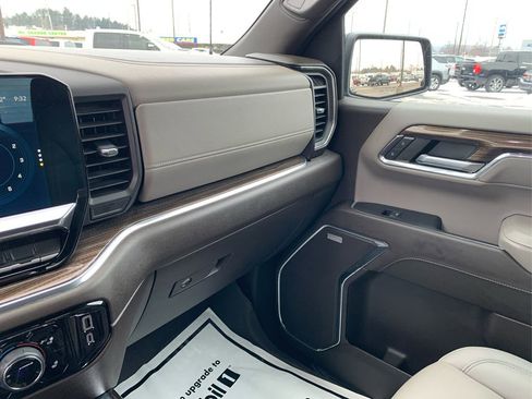 Used 2024 Chevrolet Silverado 1500 LT Trail Boss w/ Convenience Package II image 29