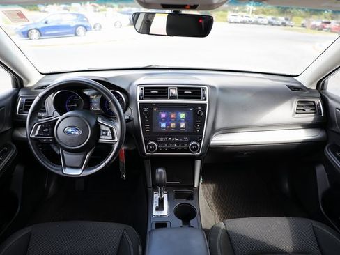 Used 2018 Subaru Outback 2.5i Premium image 9