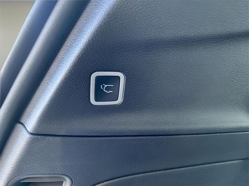 New 2026 Chrysler Pacifica Select w/ S Appearance Package image 21