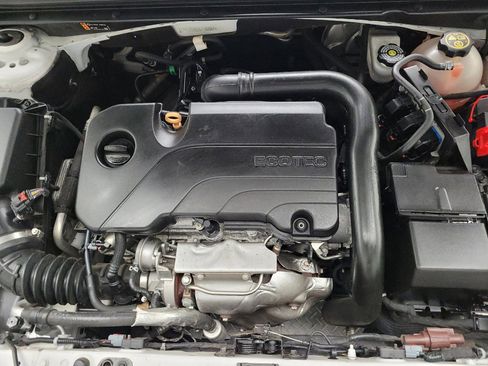 Used 2020 Chevrolet Malibu LT FWD image 30