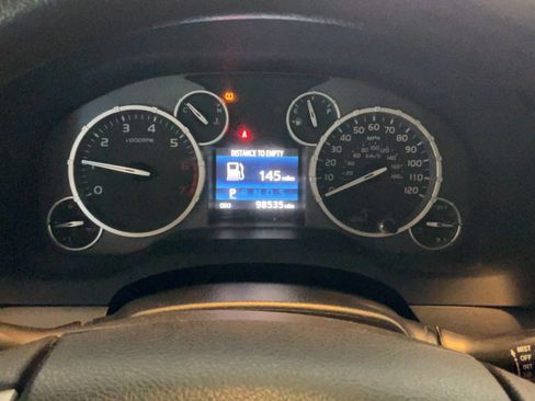 Used 2014 Toyota Tundra SR5 w/ SR5 Upgrade Package AWD/4WD image 10