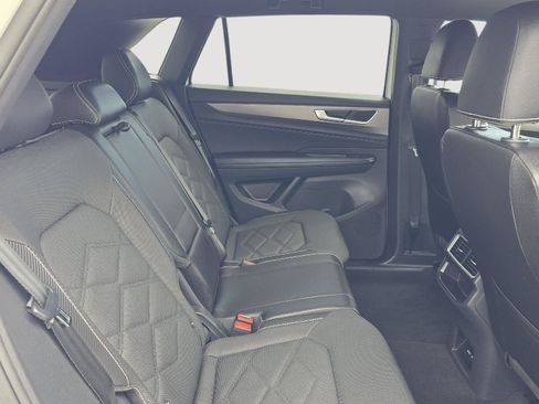 Certified 2025 Volkswagen Atlas Cross Sport SE AWD/4WD image 21