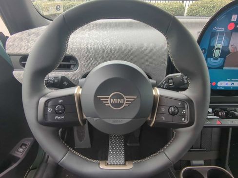 Used 2025 MINI Cooper S image 23
