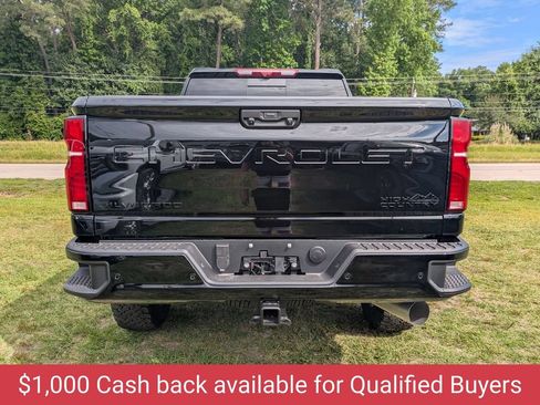 New 2026 Chevrolet Silverado 2500 High Country w/ Midnight Edition AWD/4WD image 3
