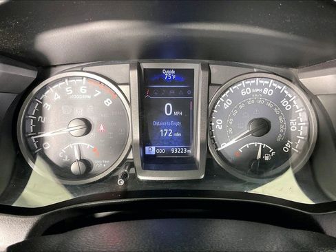 Used 2019 Toyota Tacoma SR image 29