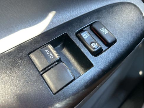 Used 2015 Toyota Tacoma 2WD Access Cab w/ Convenience Package image 18