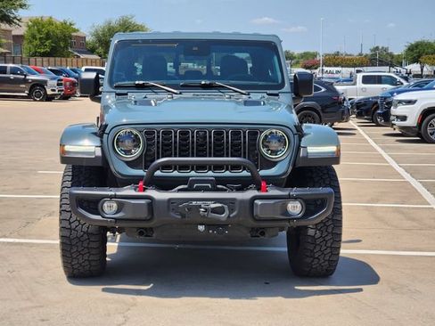 Used 2024 Jeep Gladiator Rubicon AWD/4WD image 9