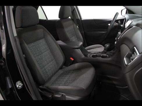 Certified 2023 Chevrolet Equinox LT AWD/4WD image 16