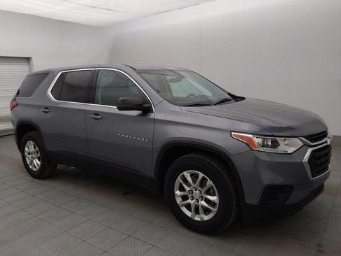Used 2021 Chevrolet Traverse LS FWD image 11