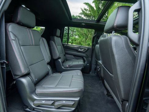 Used 2023 Chevrolet Suburban RST w/ Luxury Package AWD/4WD image 26