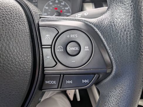 Used 2023 Toyota Corolla Cross L FWD image 25