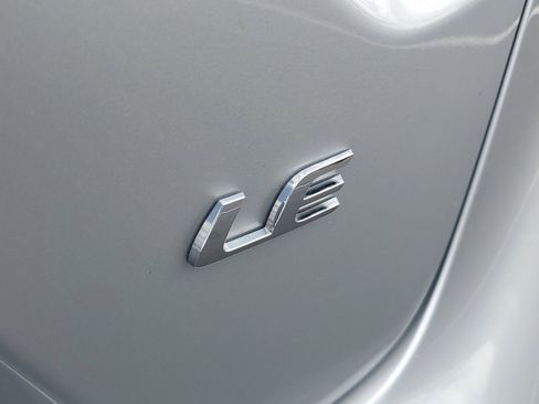 Used 2025 Toyota Corolla LE FWD image 7