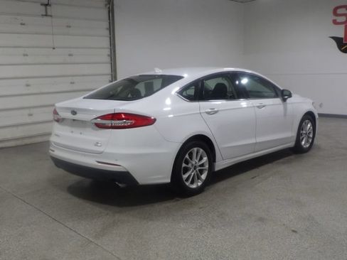 Used 2020 Ford Fusion SE FWD image 4