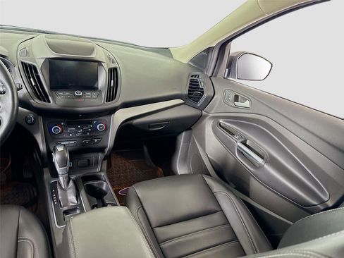 Used 2019 Ford Escape SEL image 15