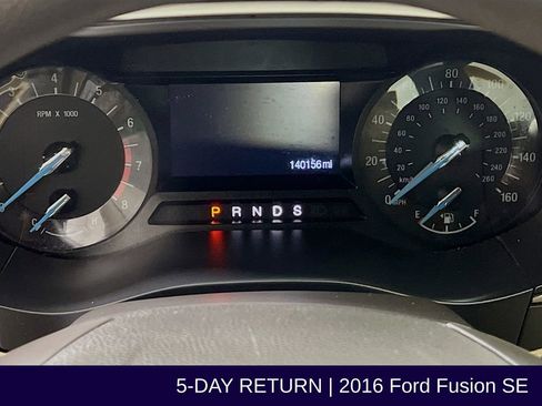 Used 2016 Ford Fusion SE image 16